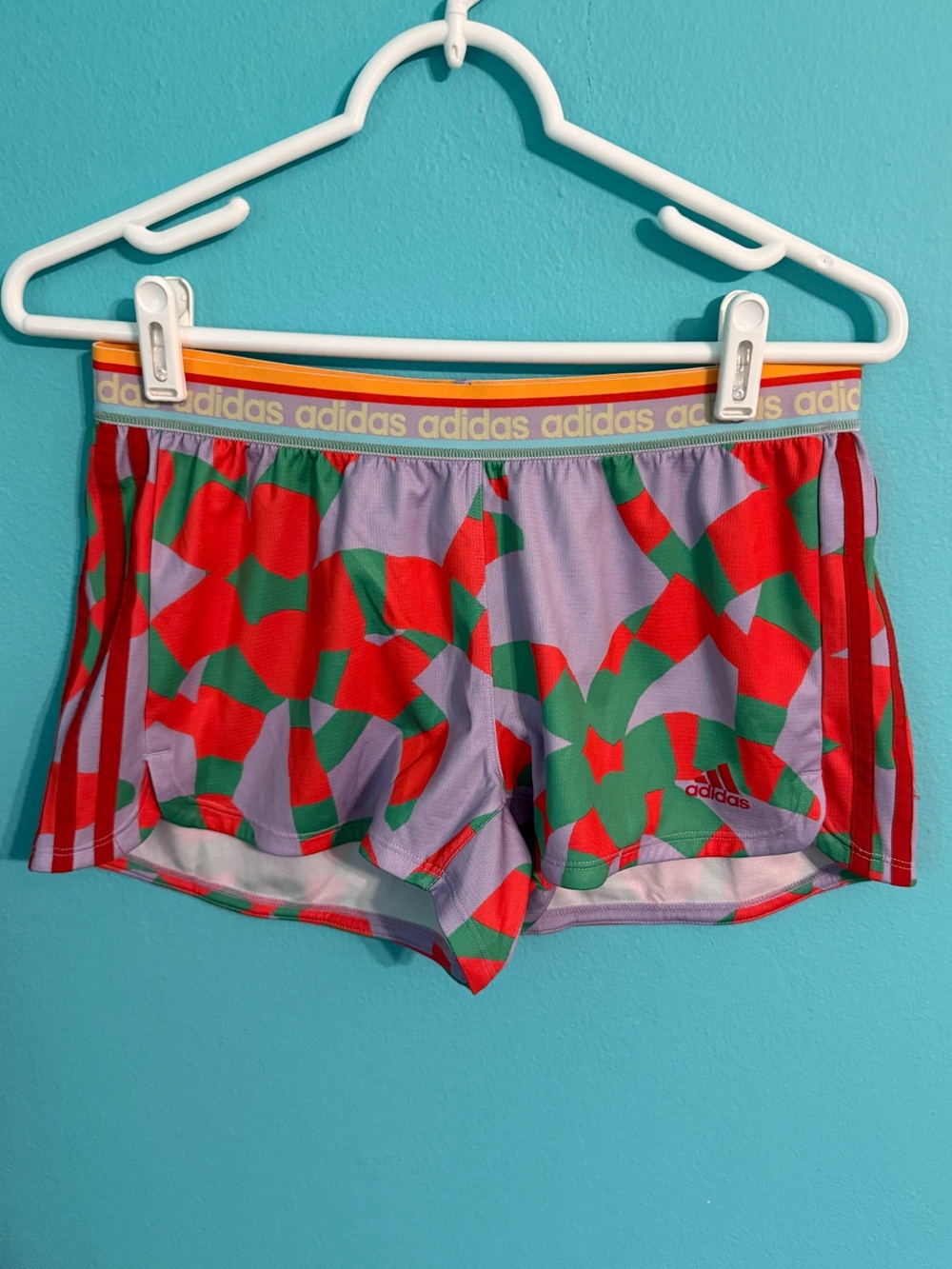 EUC Women’s adidas Vibrant Palm Tree Pattern Shorts with Thick Waistband Size Sm